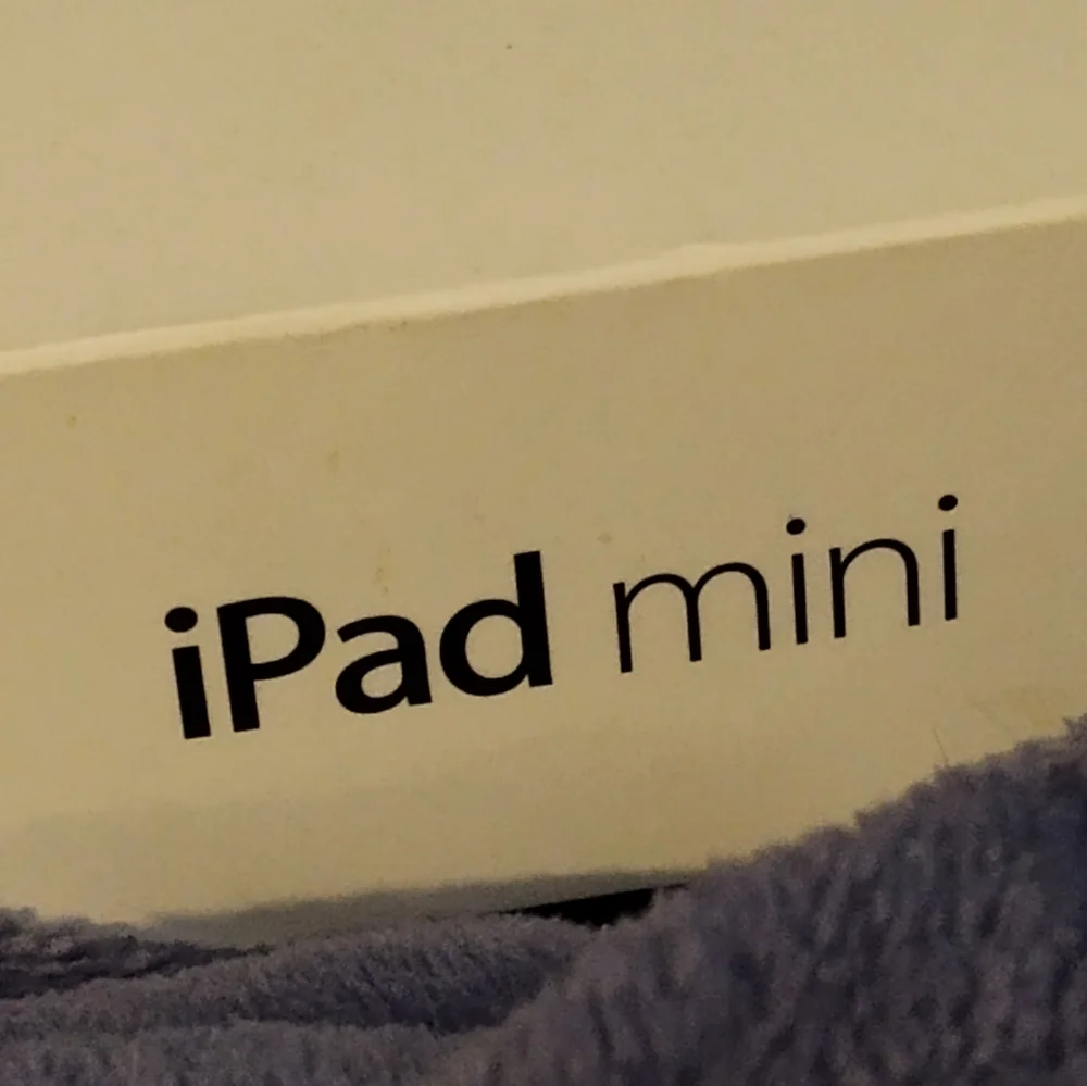 Like-New APPLE IPAD MINI 16gb